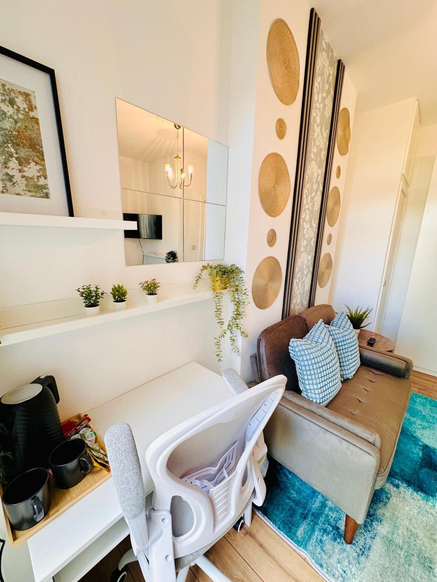 R2 - Elegant Private Room Opposite Queen Elizabeth Hospital - Harborne Birmingham Extérieur photo
